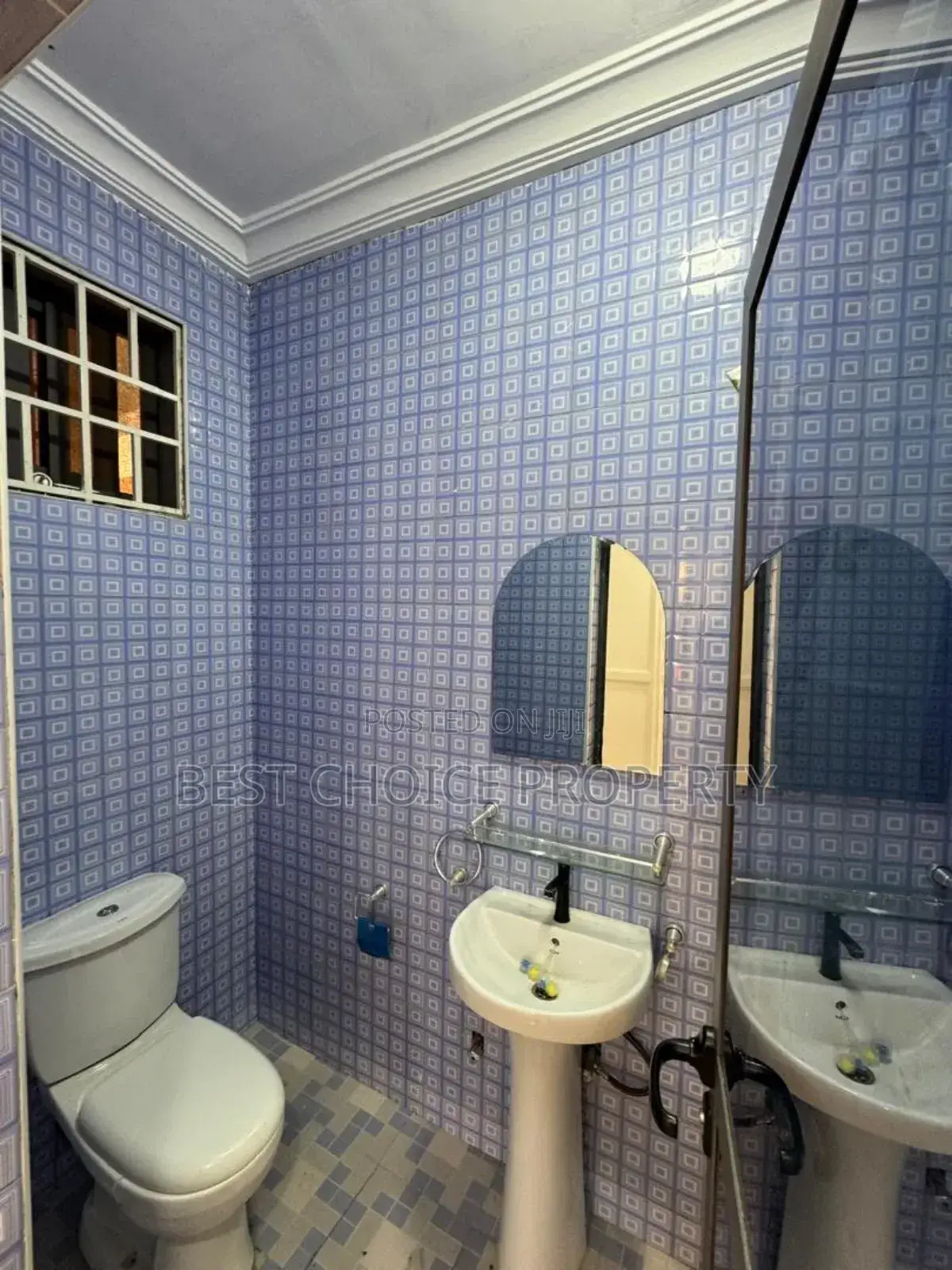 Chamber and Hall Sc Adenta Frahfrah