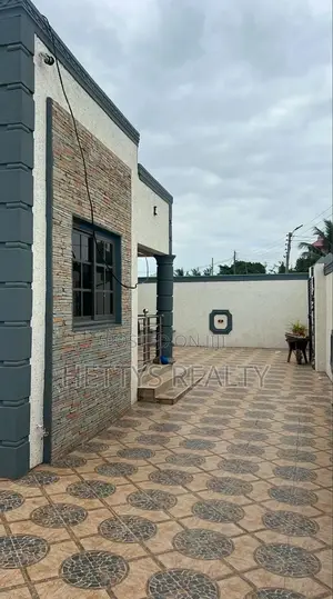 3bdrm House in Oyarifa for sale