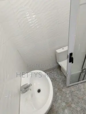 3bdrm House in Oyarifa for sale