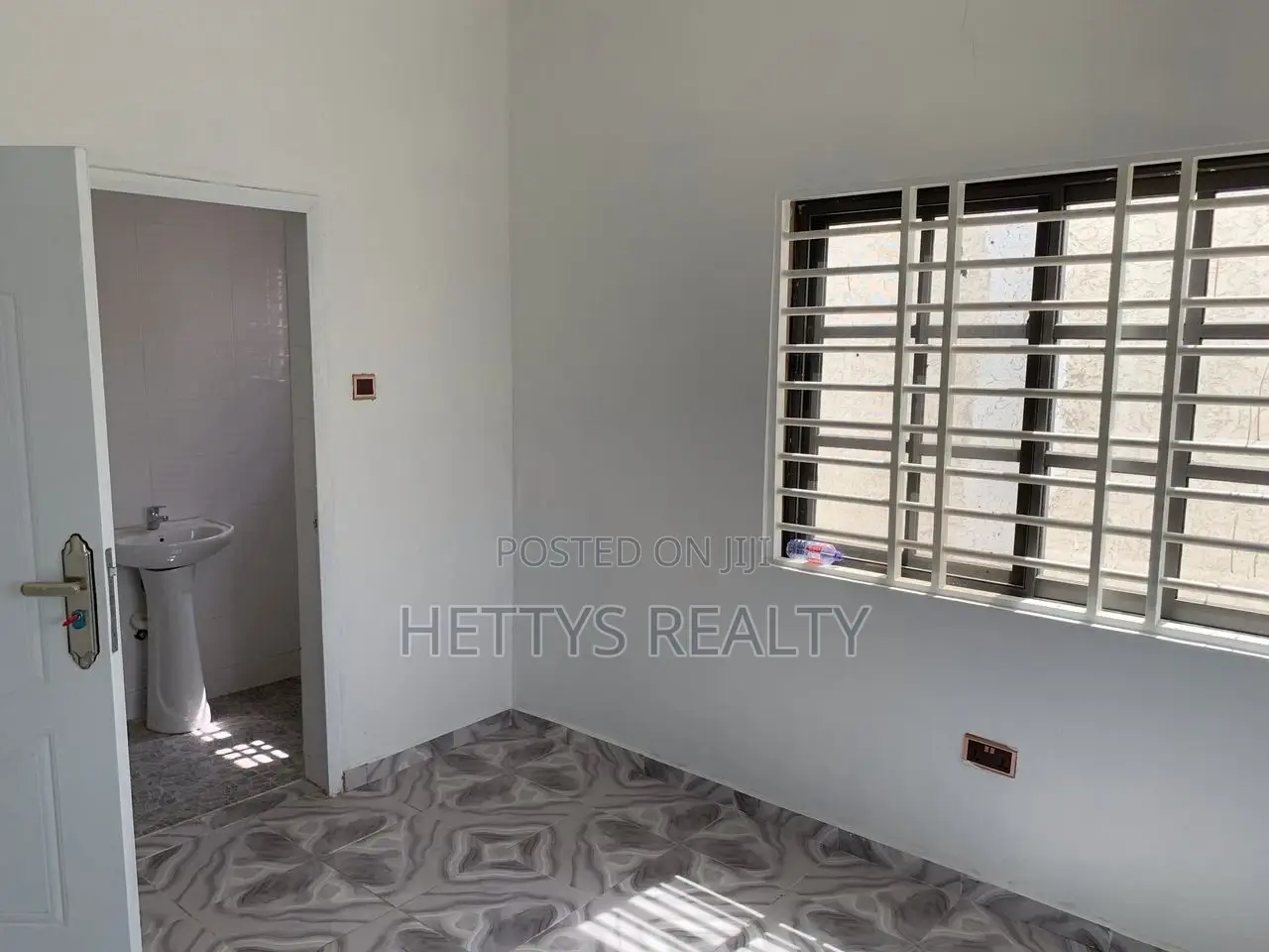 3bdrm House in Oyarifa for sale