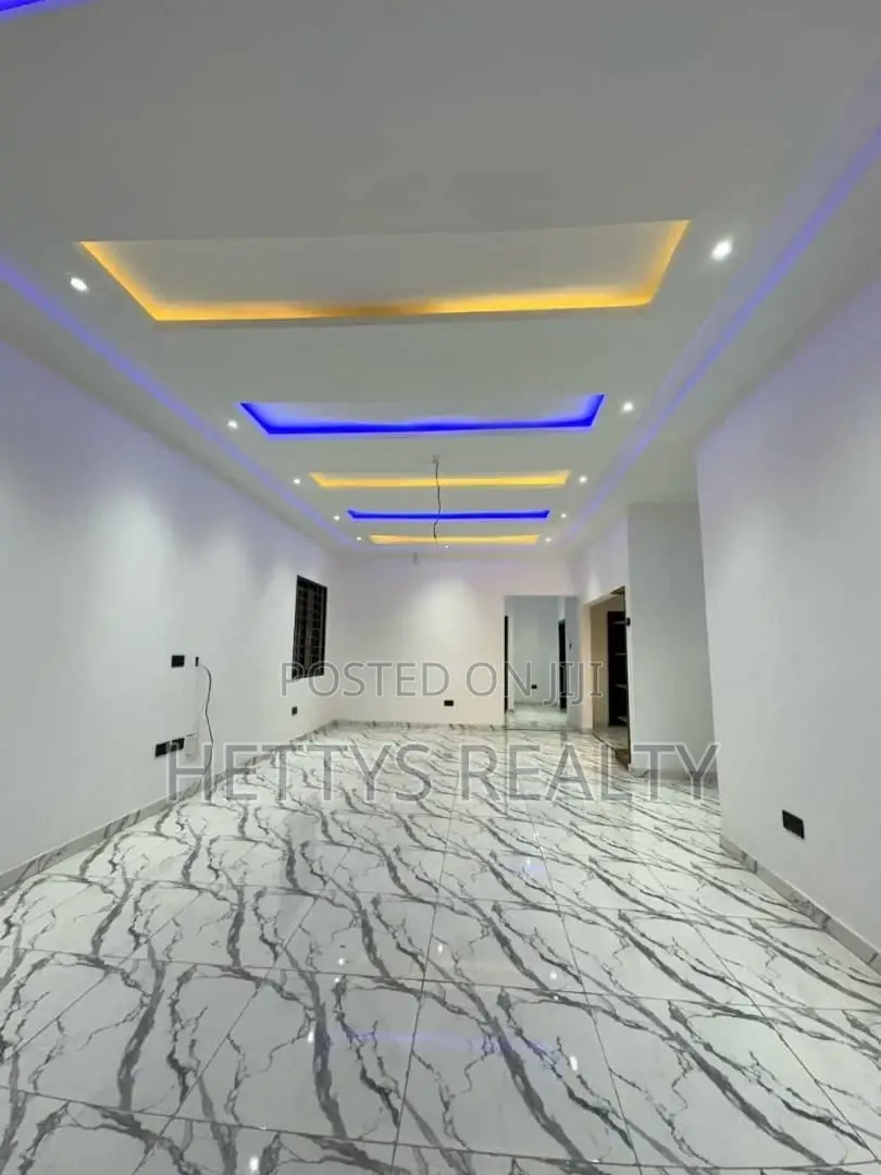 3bdrm Apartment in East Legon for sale