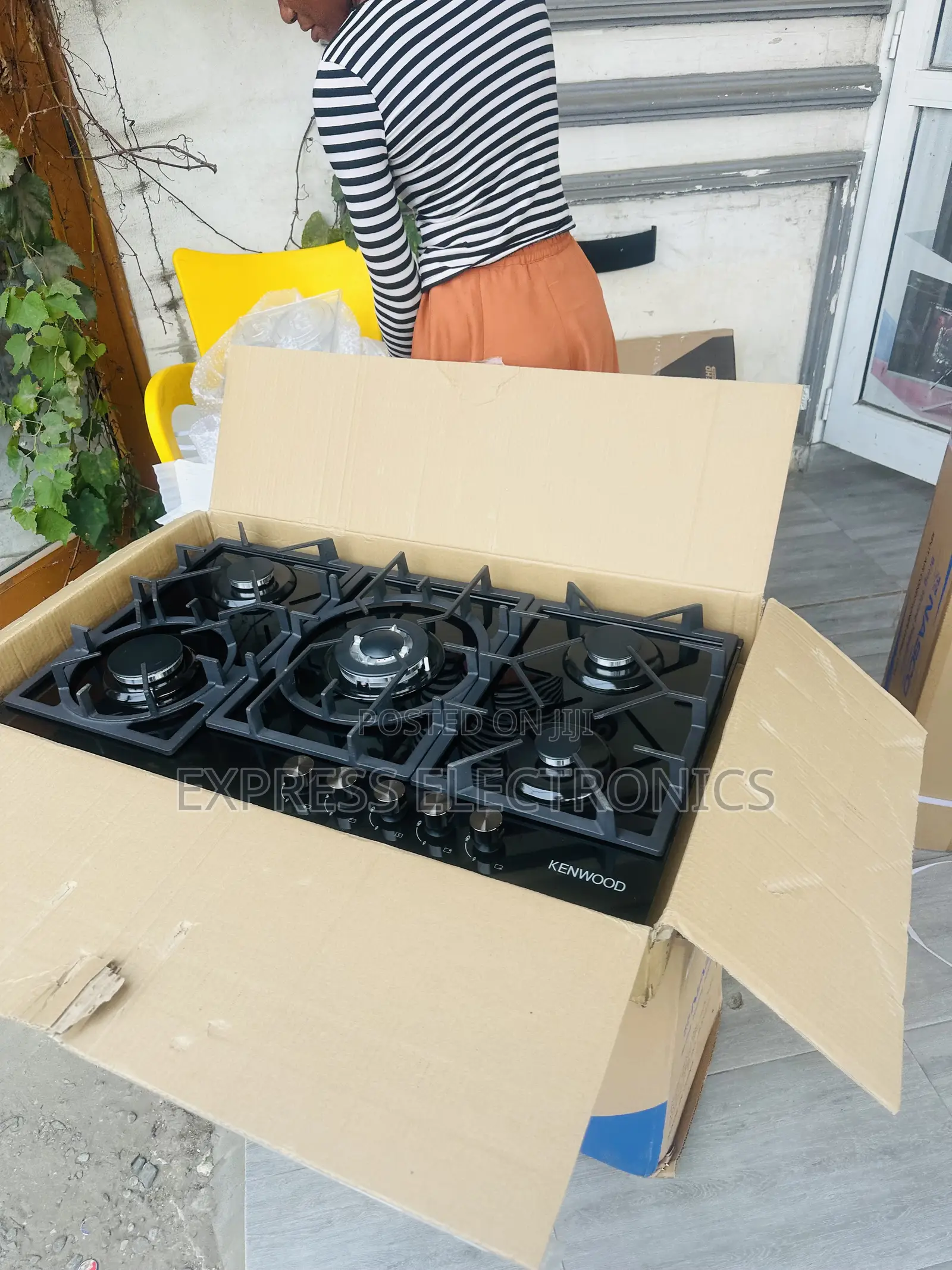 Get a Warrant on Kenwood 5burner Gas Cooker Black 90cm