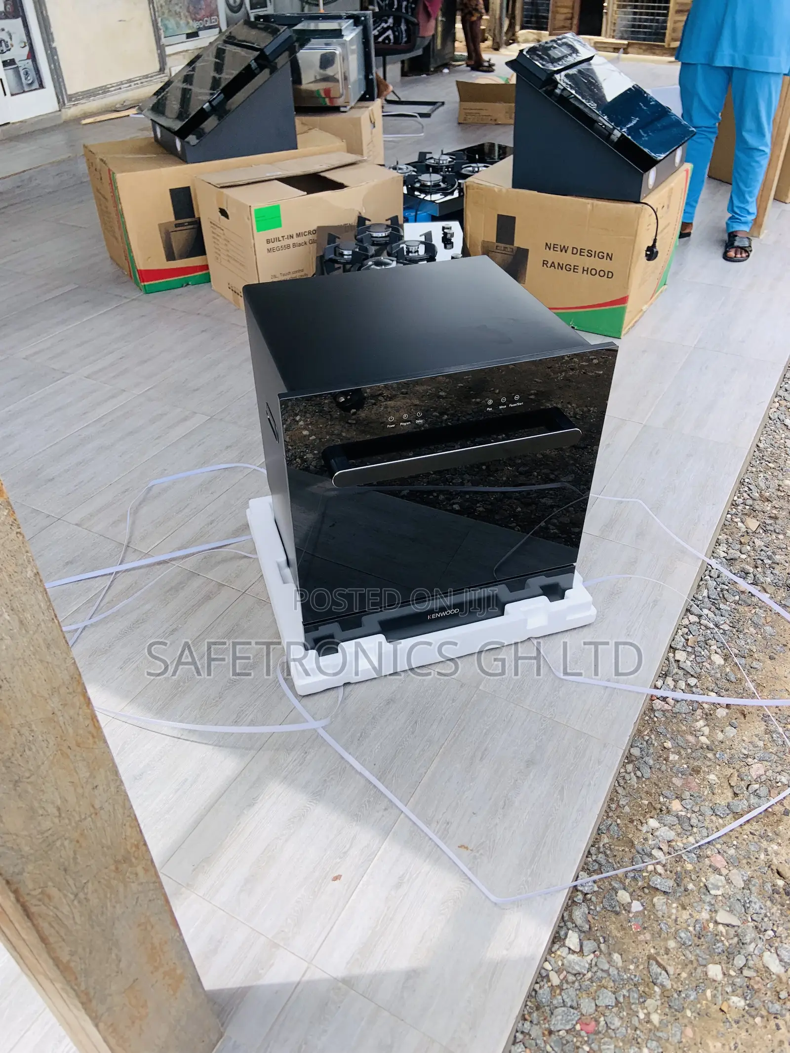 Call for Quality Tempered Built-in Black 90cm Dishwasher