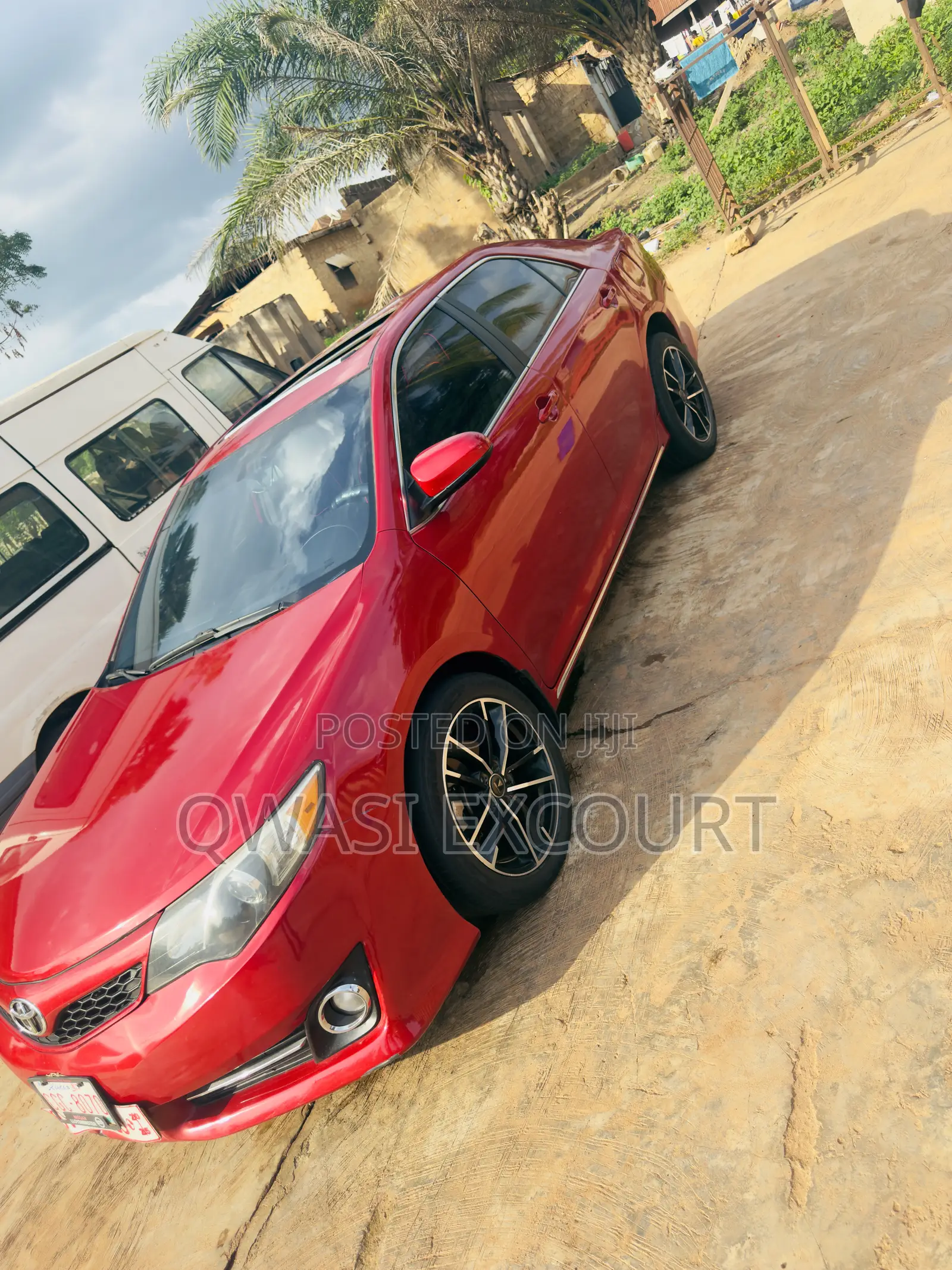 Toyota Camry XLE 4dr Sedan (2.5L 4cyl 6A) 2014 Red