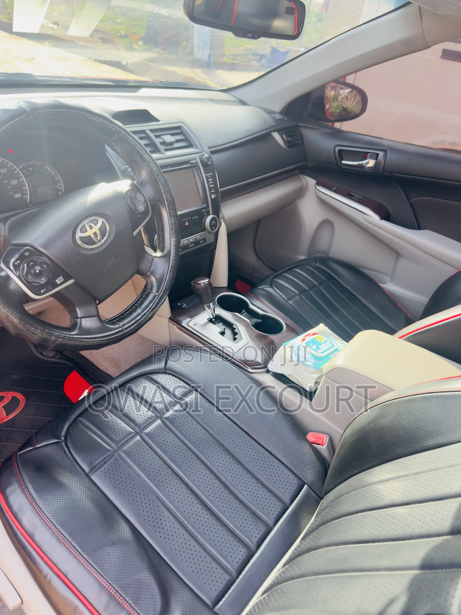 Toyota Camry XLE 4dr Sedan (2.5L 4cyl 6A) 2014 Red
