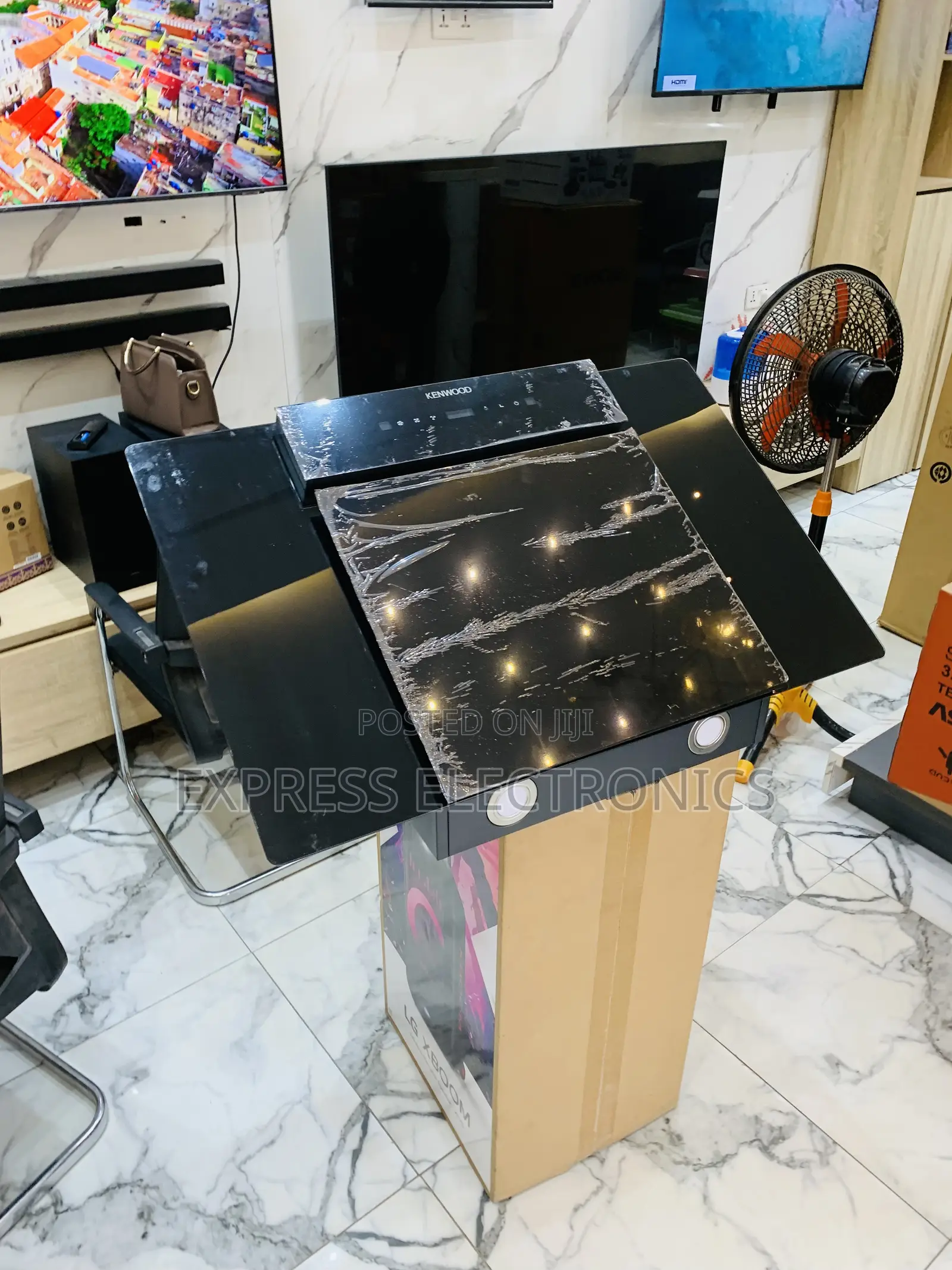 Grab Your Favorite Extractor Kenwood 90cm