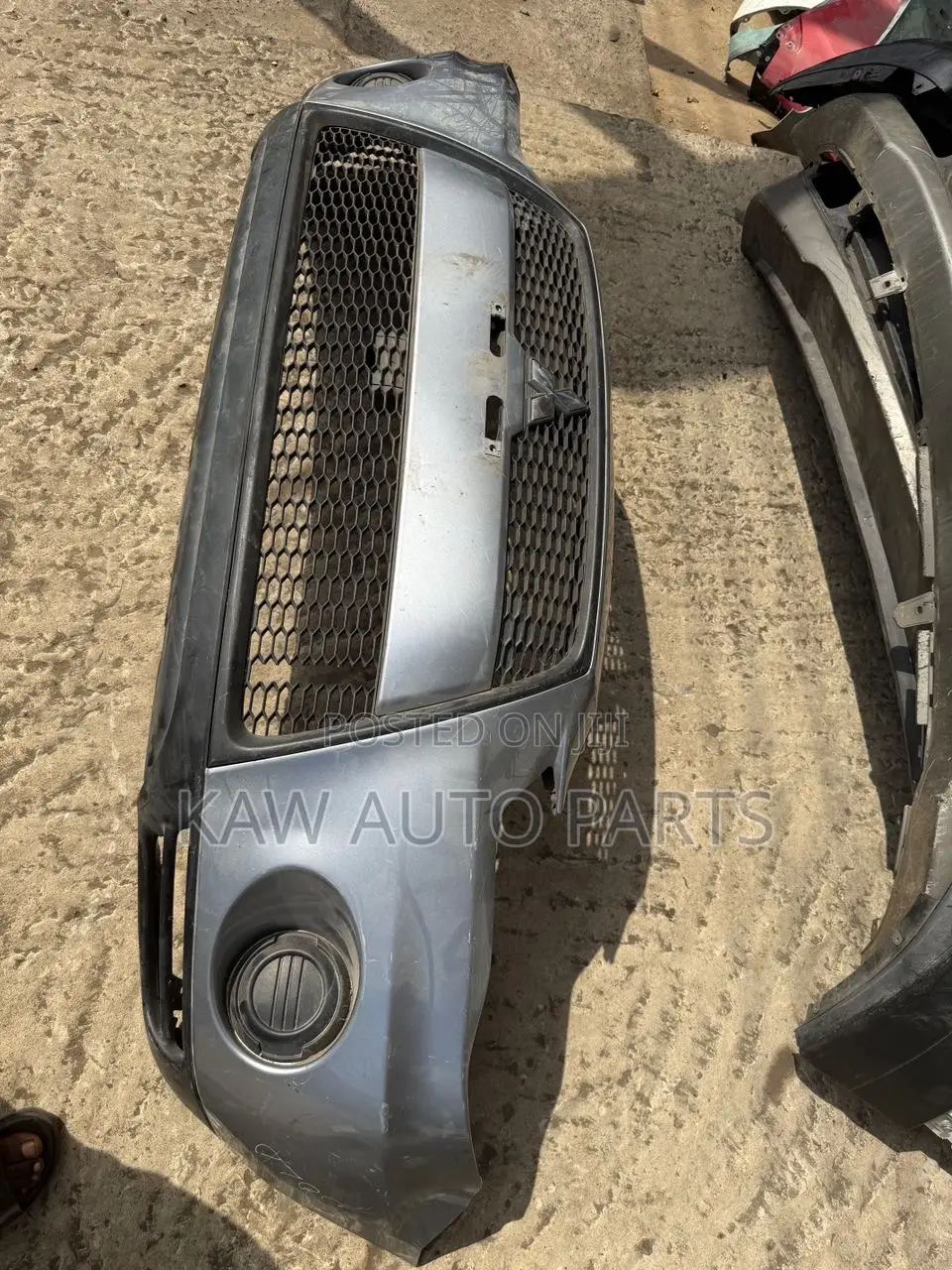 2010 Front Bumper for Mitsubishi Outlander .