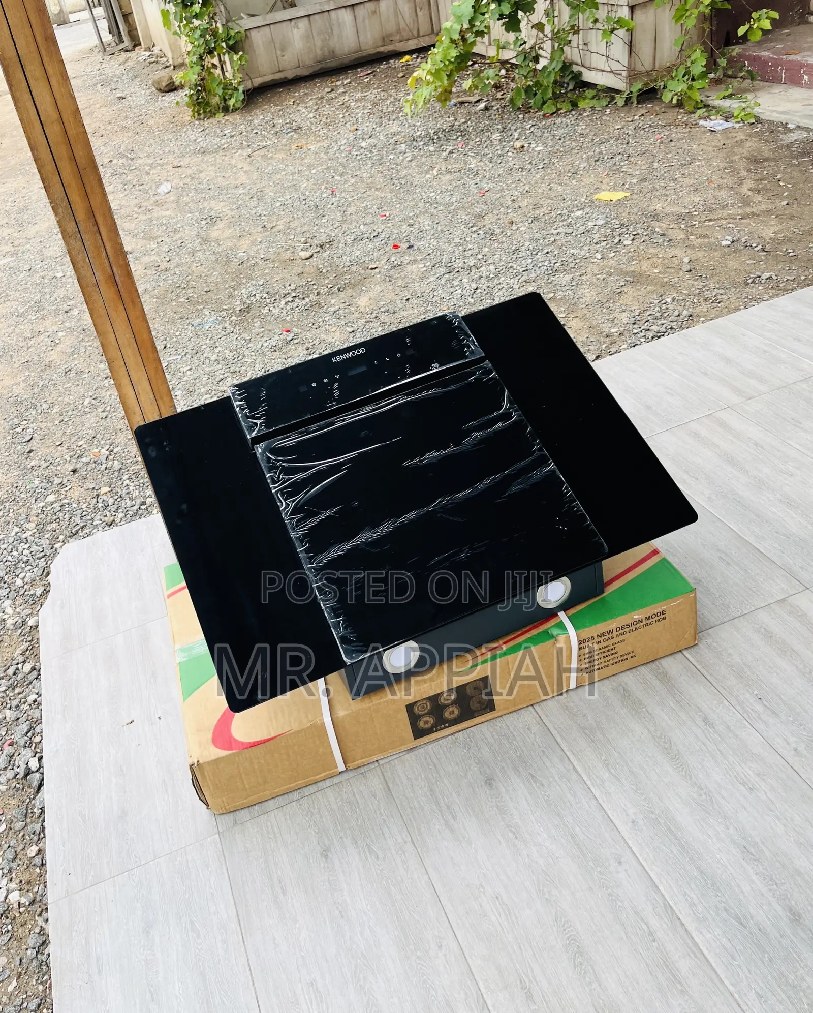 Well Built Ceramic Black Kenwood 90cm Heat Extractor 