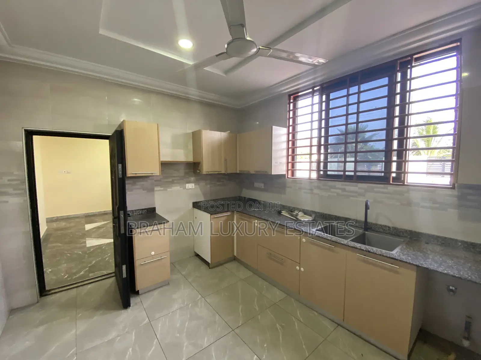 3bdrm Apartment in Braham Luxury, Spintex for rent