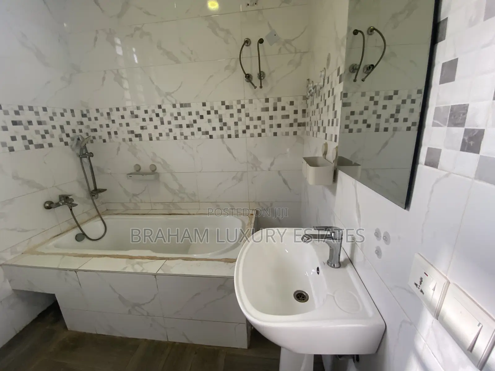 3bdrm Apartment in Braham Luxury, Spintex for rent