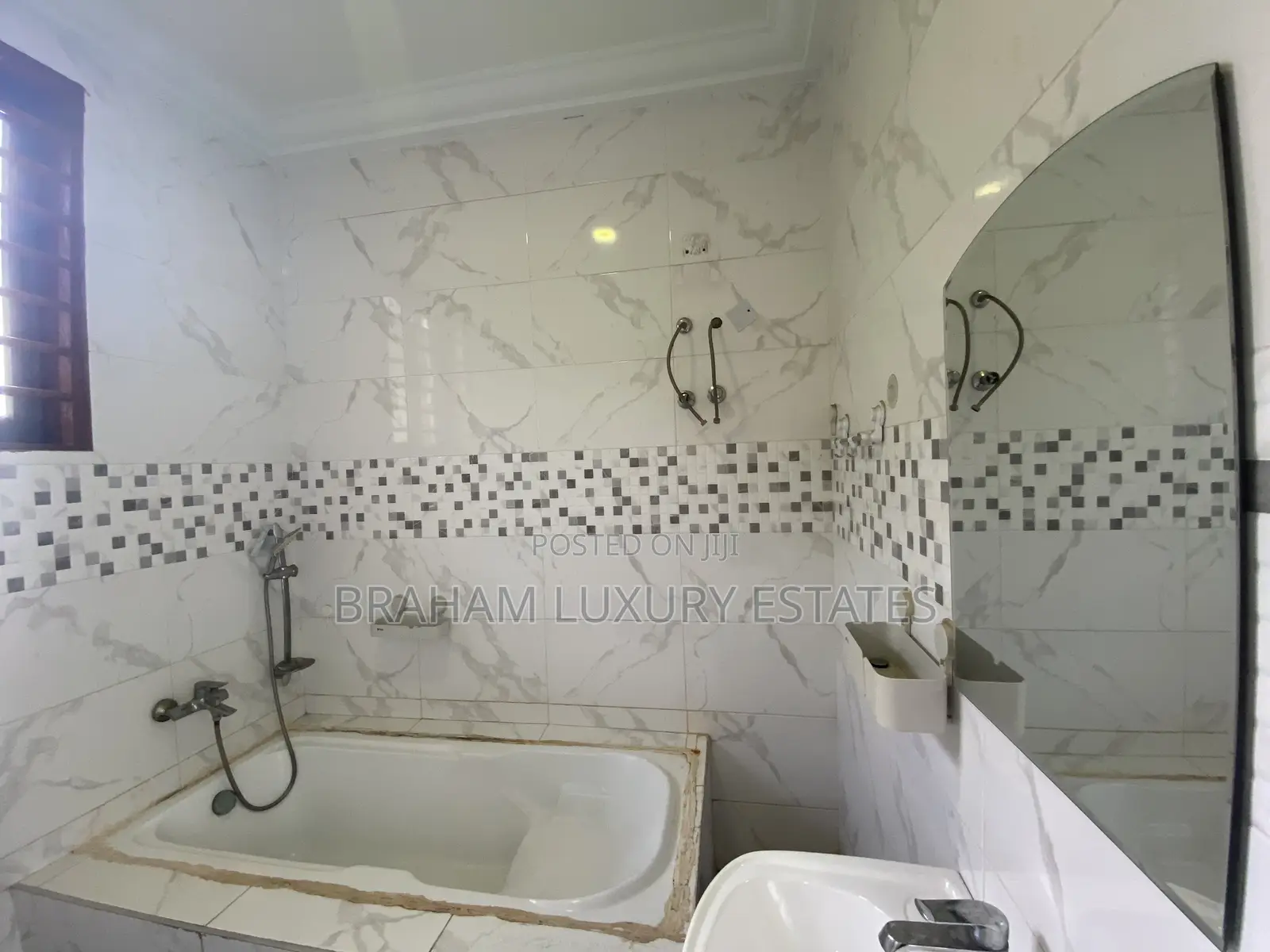 3bdrm Apartment in Braham Luxury, Spintex for rent