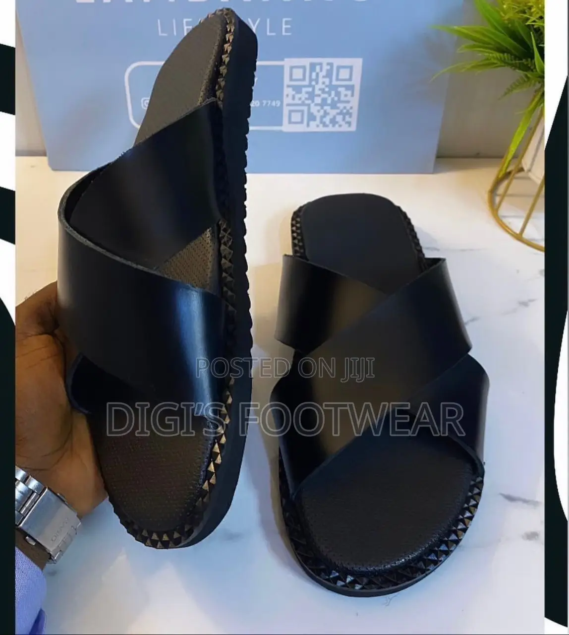 Plain Black Crossed Leather Slipper