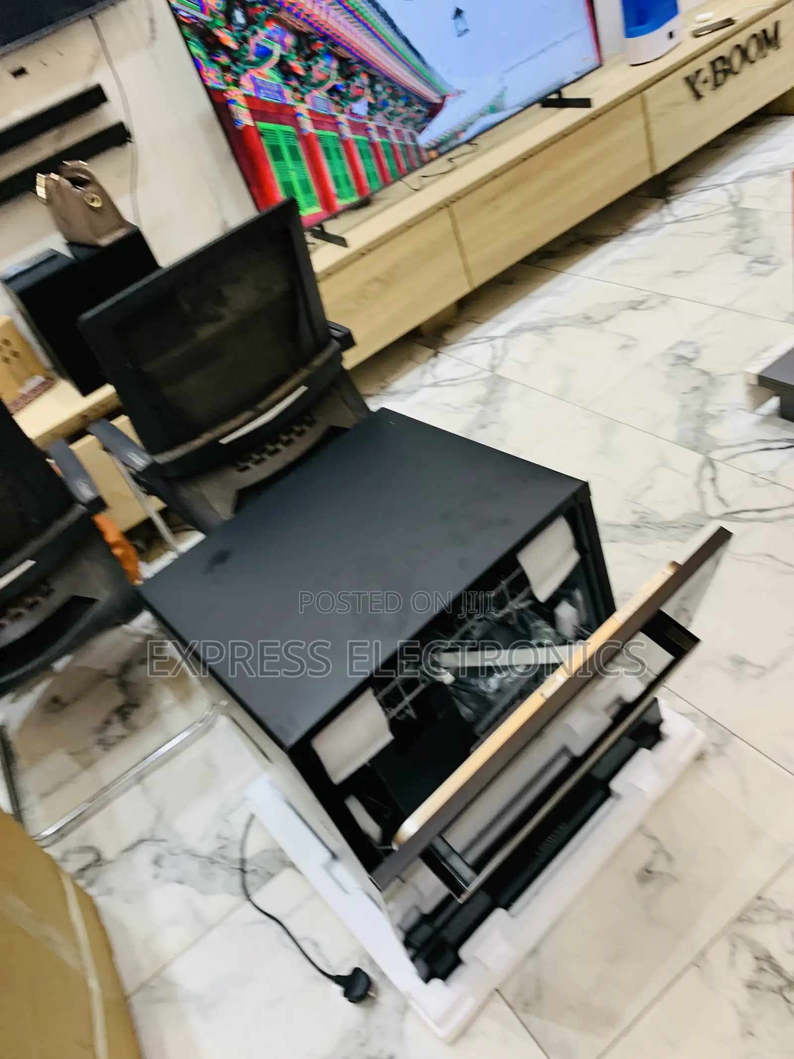 Fantastic Sleek Black Dishwasher Kenwood