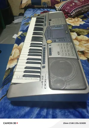 Yamaha PSR 1100