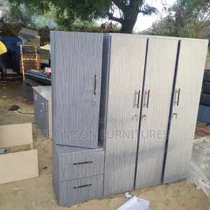 Quality Wardrobe 4in1 With Mirror