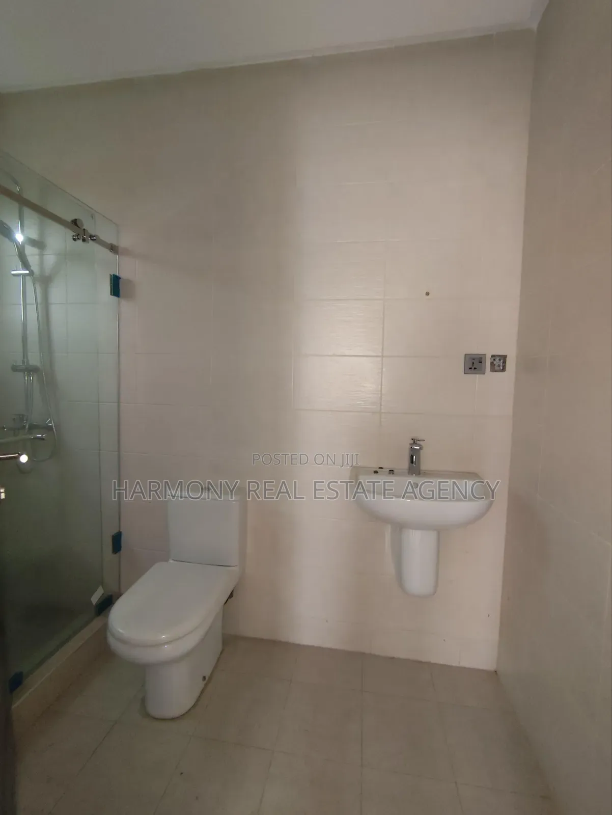 4bdrm House in Airport Residential Area for rent