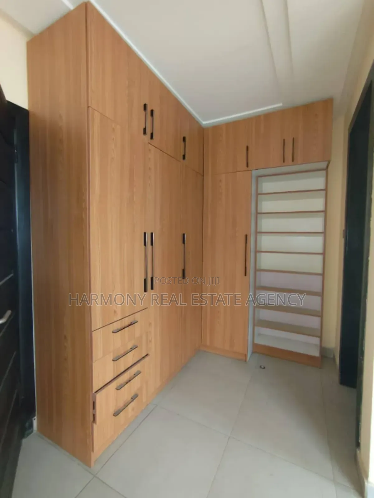 4bdrm House in Airport Residential Area for rent
