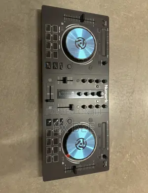 Photo - Numark Mixtrack Mt3 All-in-One Dj Controller Usb