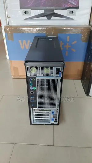 Desktop Computer Dell Precision 5820 32GB Intel Xeon HDD 1T