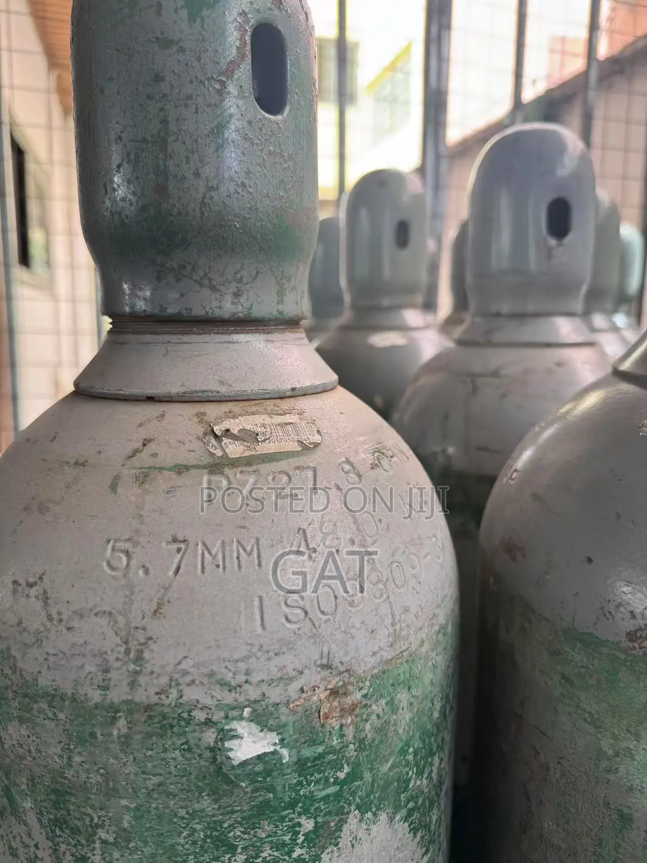 Argon Gas (Forwelding Materials)