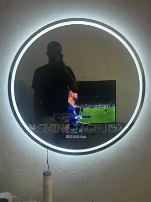 Smart Led Mirror With Bluetooth Speaker and 3 Colors Lightening.