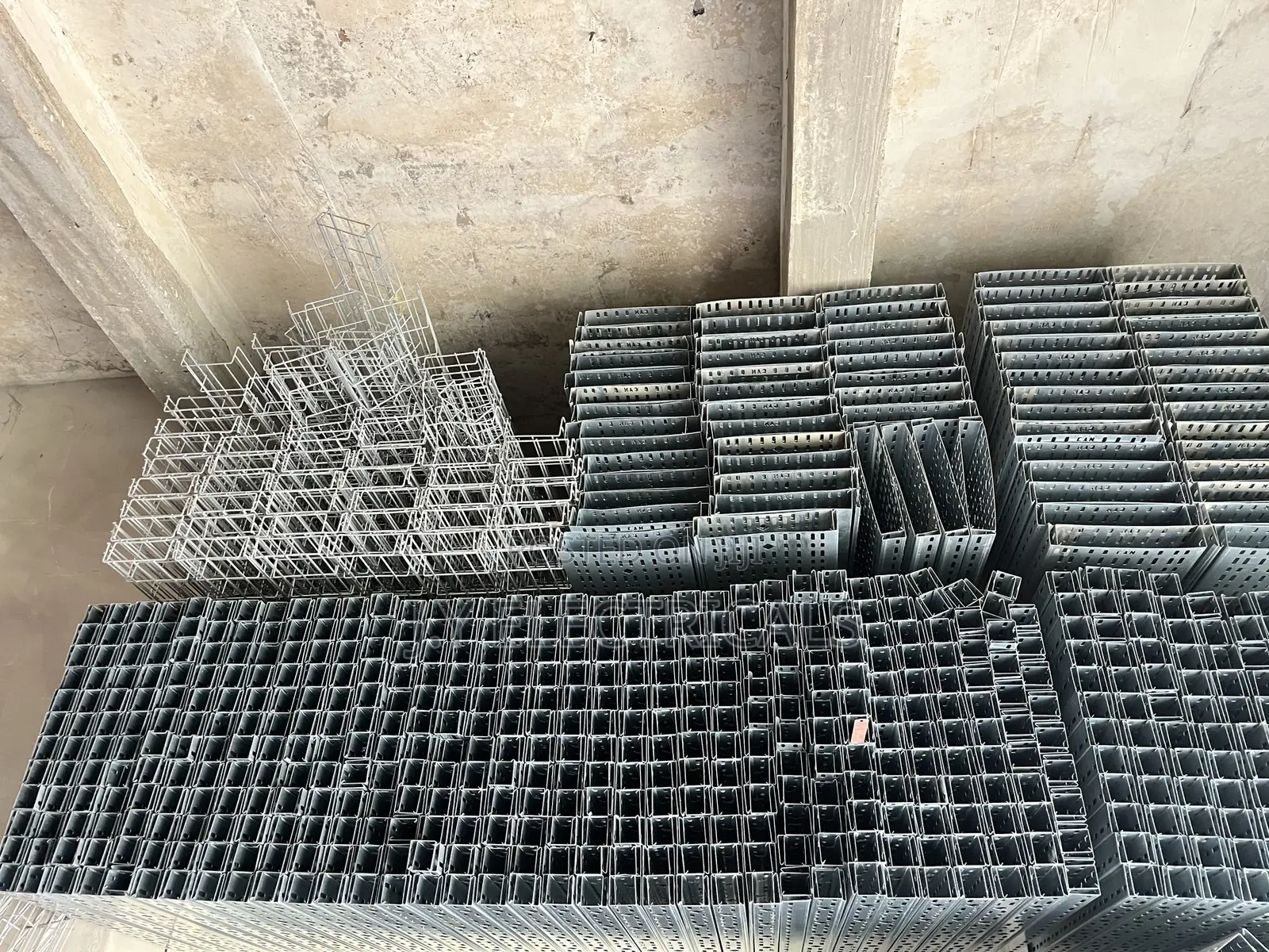 Cable Tray, Ladder Mesh. Amoured Cables,Copper Strip