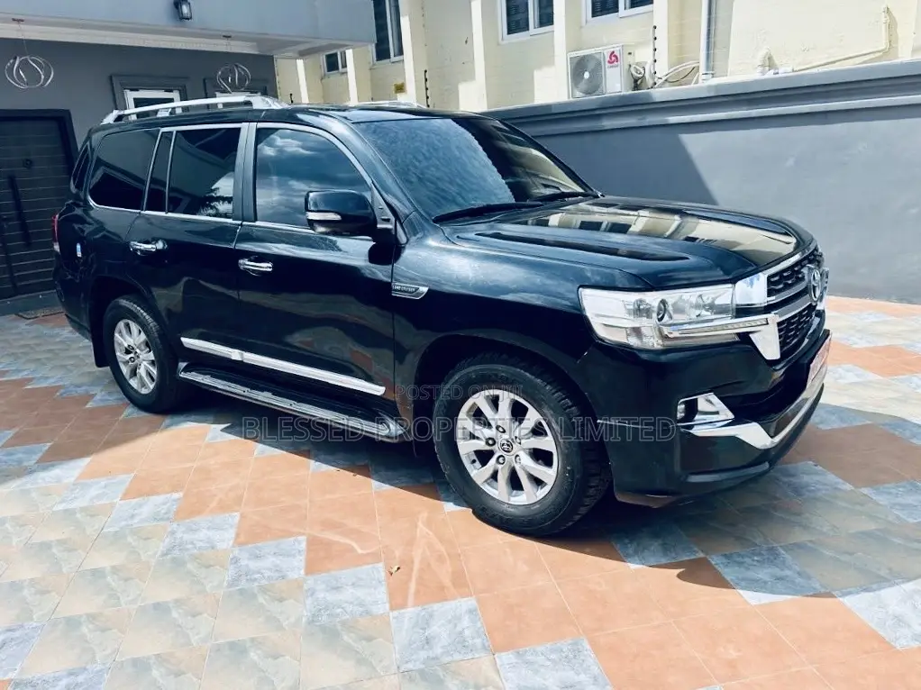 Toyota Land Cruiser 4.5 V8 VXR 2021 Black
