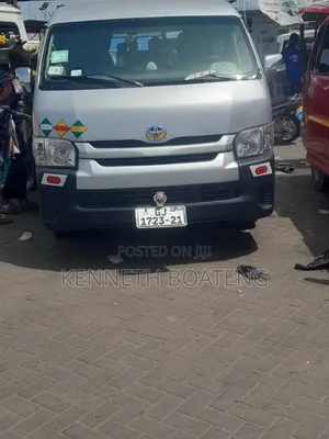 Toyota HiAce 2010 Silver