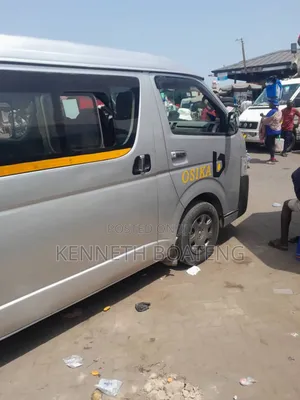 Toyota HiAce 2010 Silver