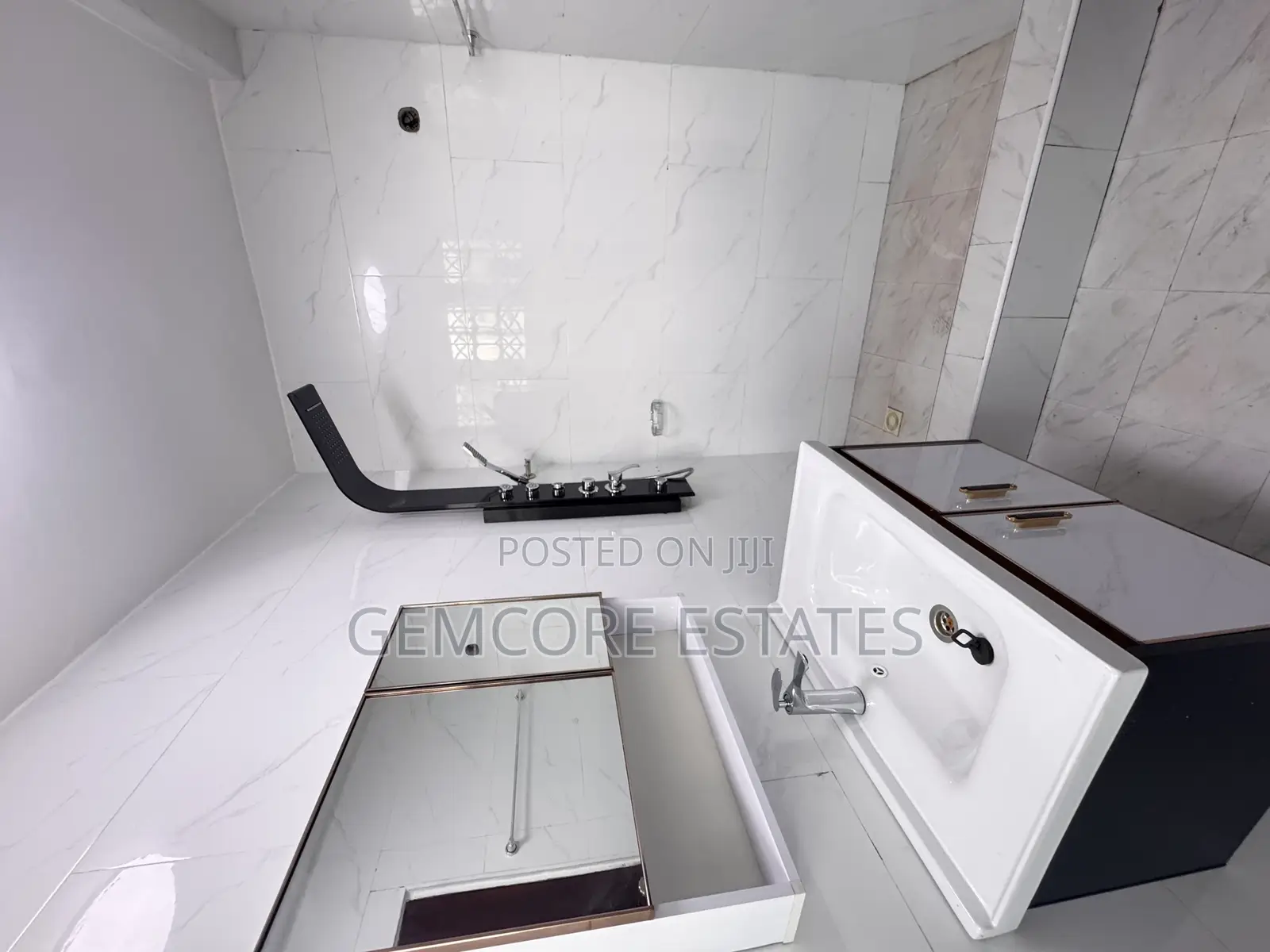 3bdrm Apartment in Ability Square Down, East Legon for rent