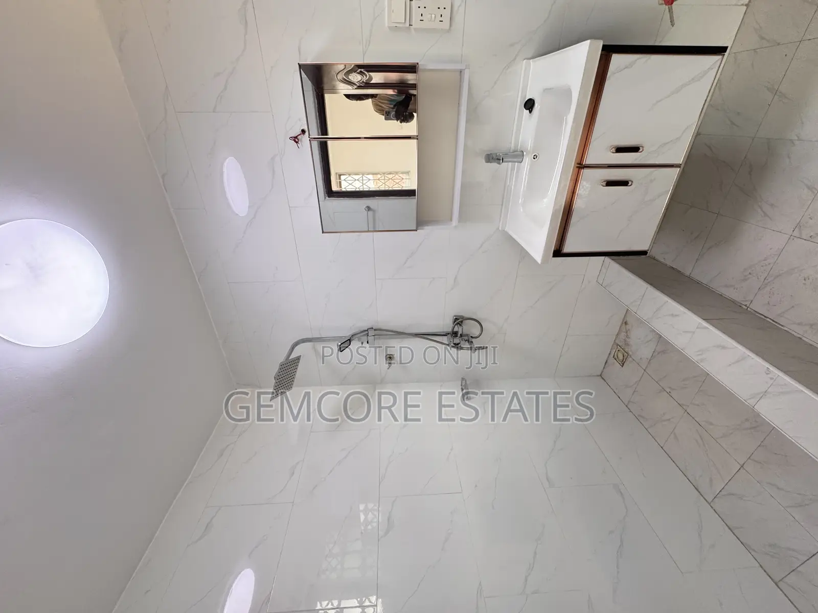 3bdrm Apartment in Ability Square Down, East Legon for rent