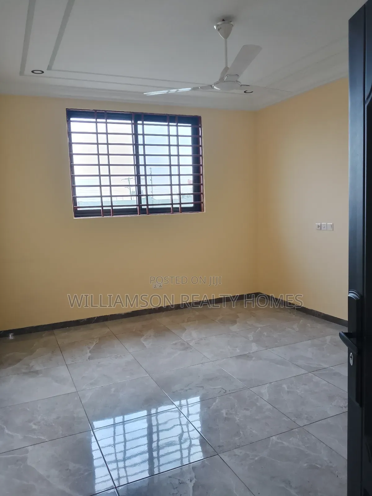 3bdrm Apartment in Hfc Estate Area, Spintex for rent