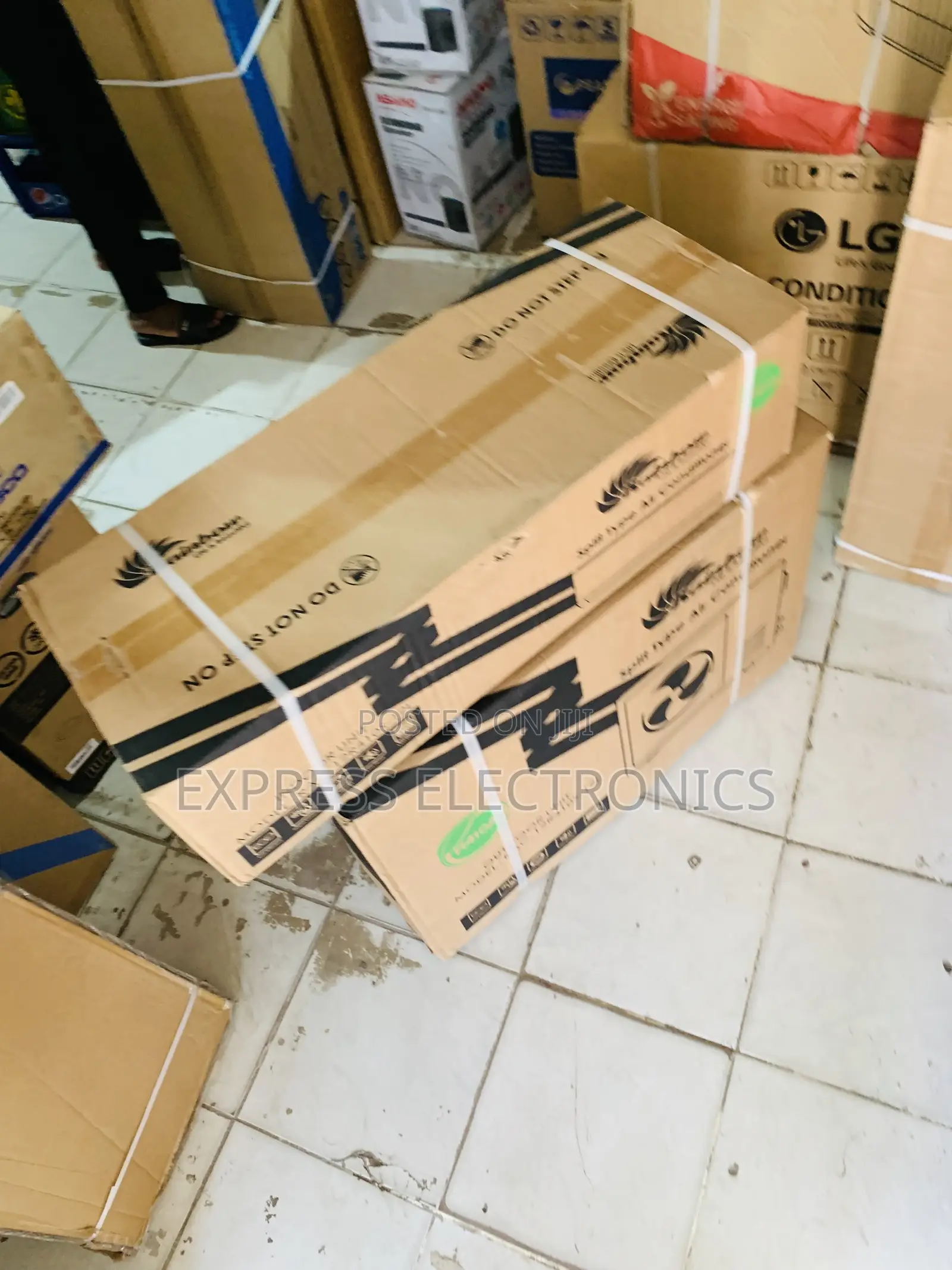 Rapid Cooling Split R410 Gas Rainbow 1.5hp Ac White