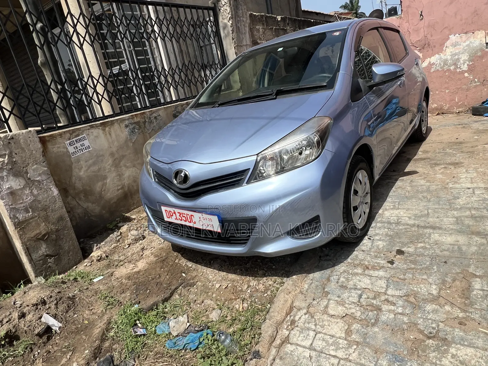 Toyota Vitz 1.3 FWD 5dr 2012 Blue