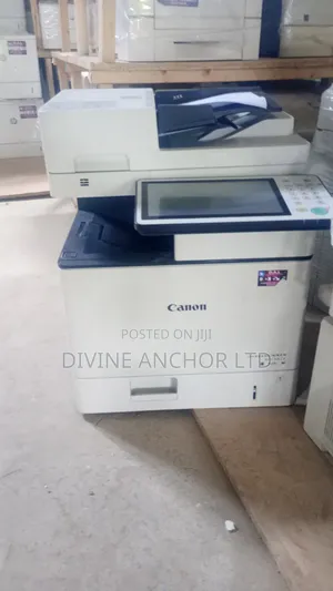 Canon Iradv525