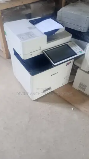 Canon Iradv525