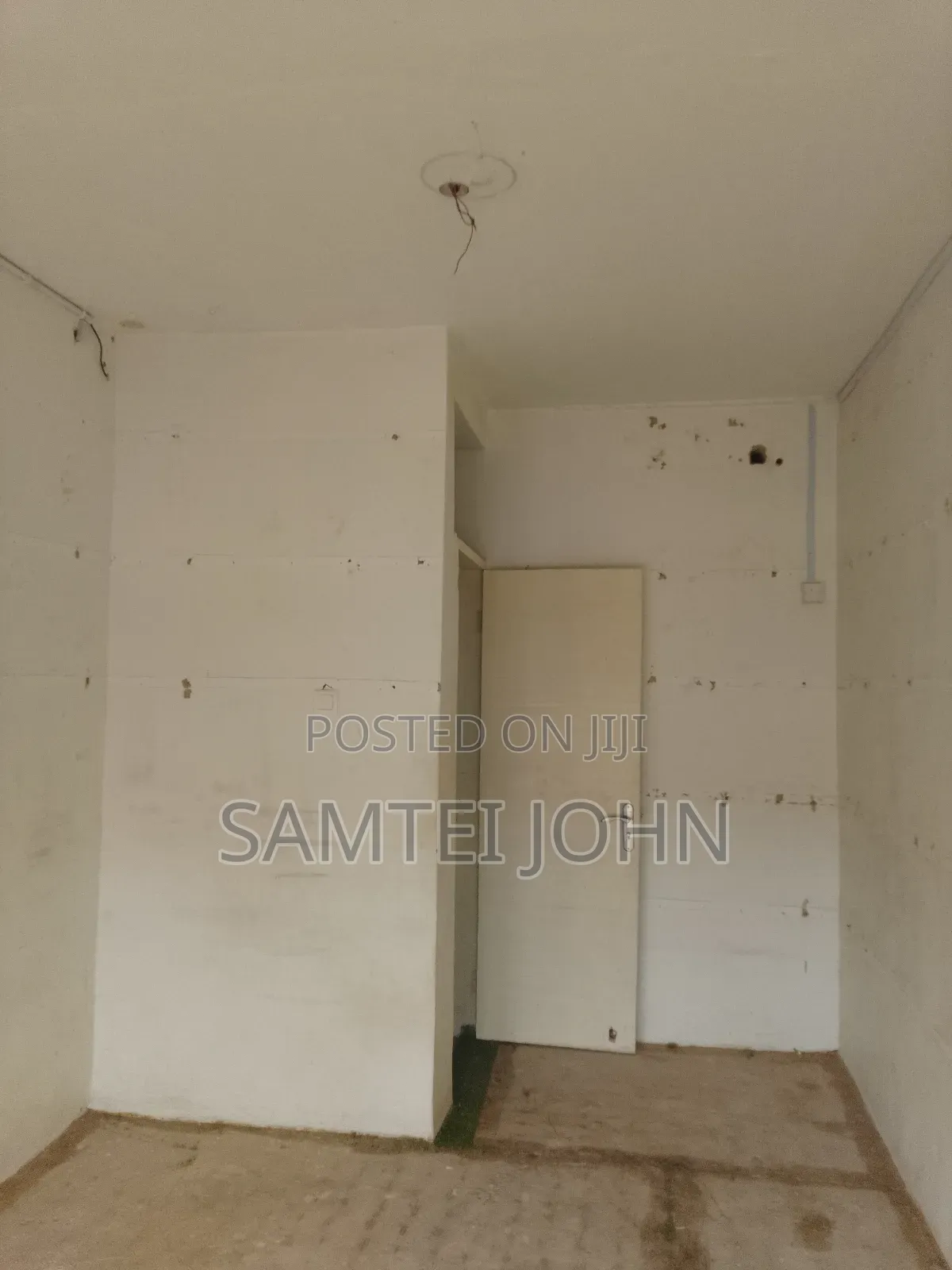 Top Store for Rent at Madina