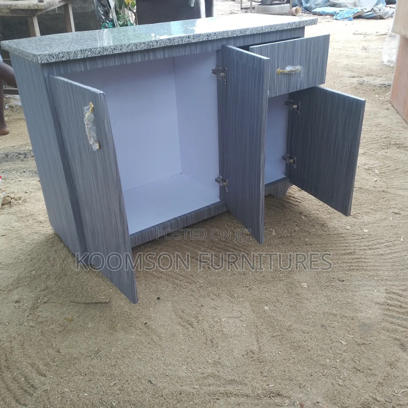 Quality Kitchen Cabinet 4ft