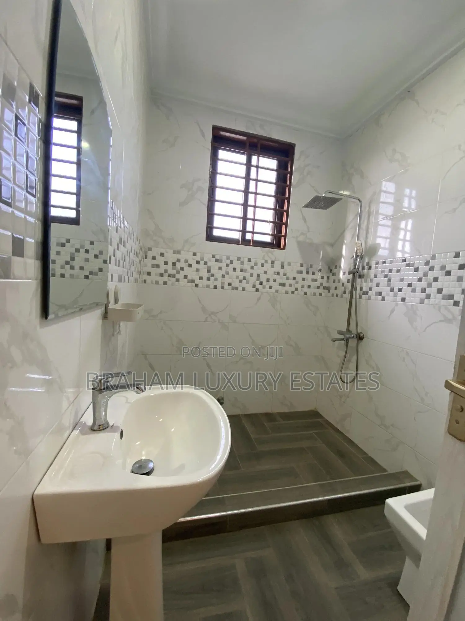 3bdrm Apartment in Braham Luxury, Spintex for rent