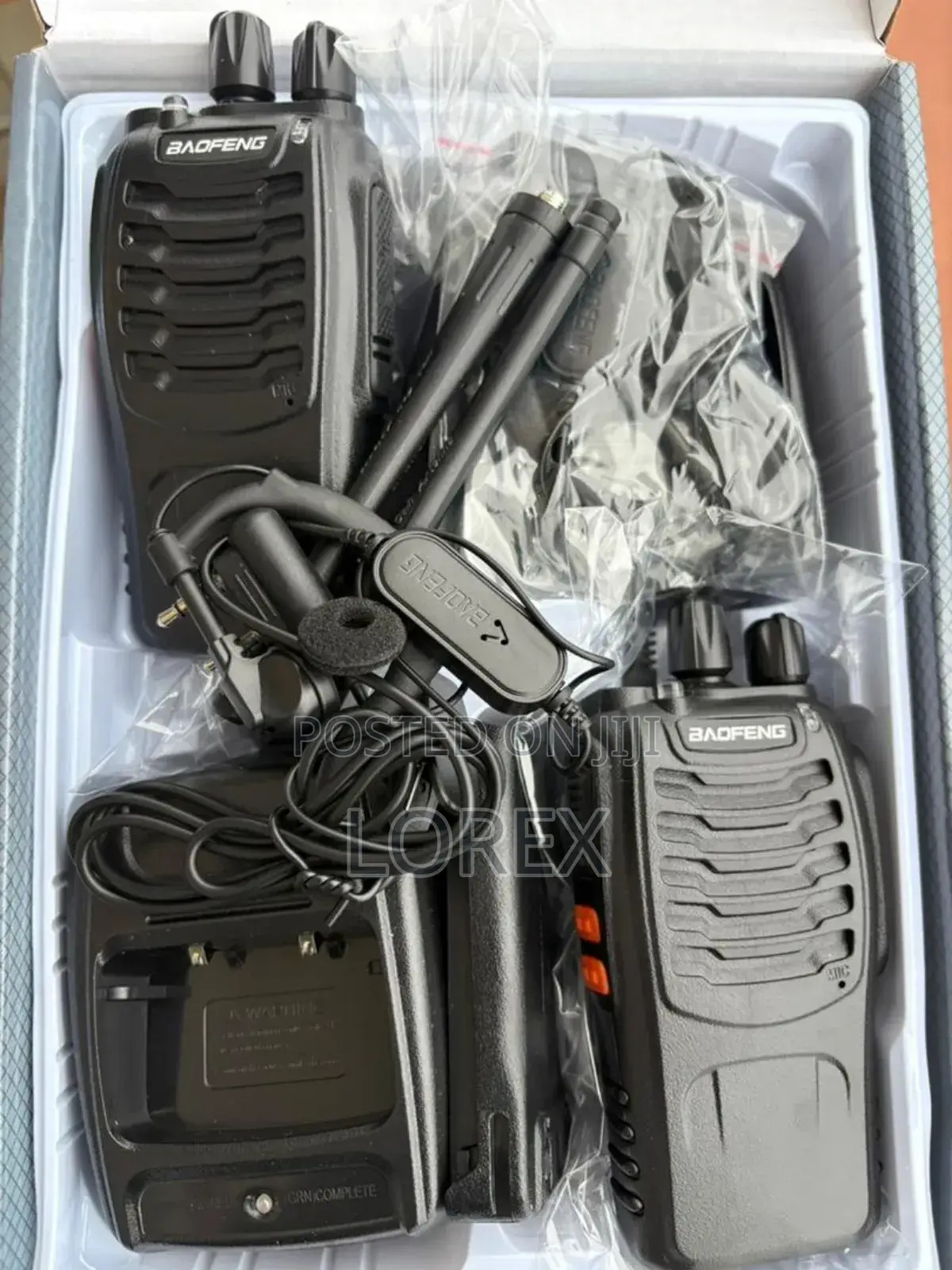Baofeng Bf-888s 2 In 1 Radios Walkie-talkies With Earpiece.