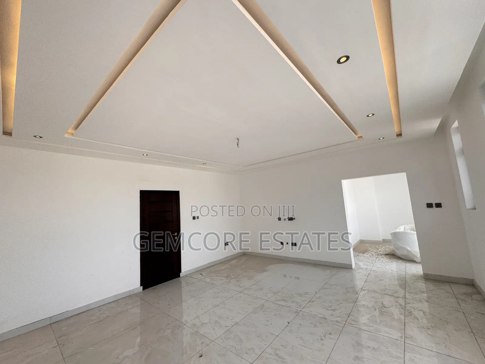 4bdrm House in Nanakrom, Nmai-Dzorn for sale
