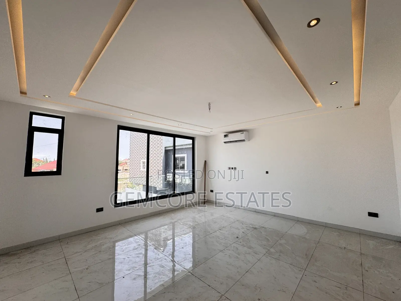 4bdrm House in Nanakrom, Nmai-Dzorn for sale