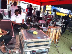 Best Liveband Groves
