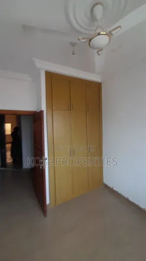 20bdrm House in Hacho Ecomoc, ECOMOG for sale