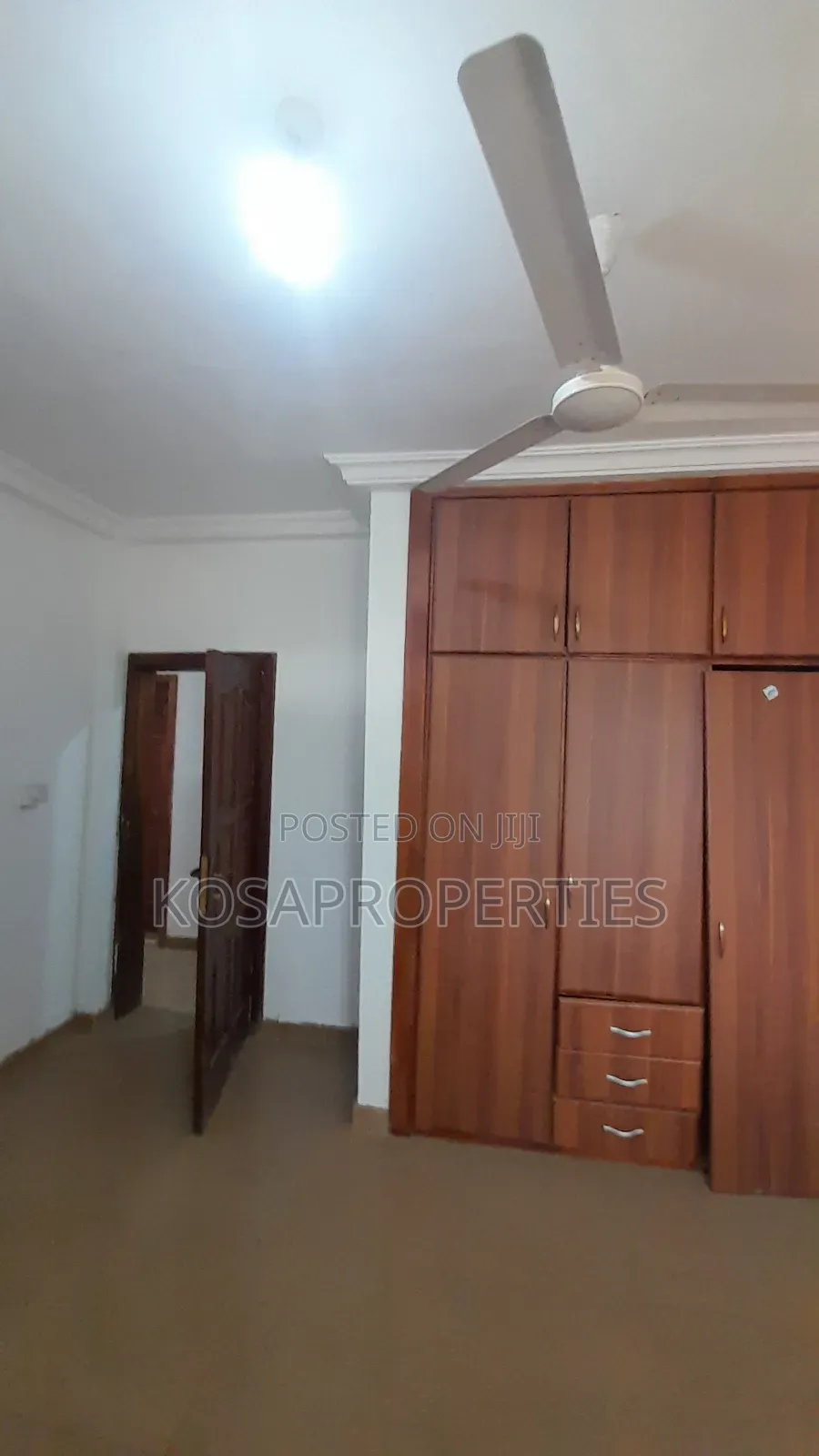 20bdrm House in Hacho Ecomoc, ECOMOG for sale
