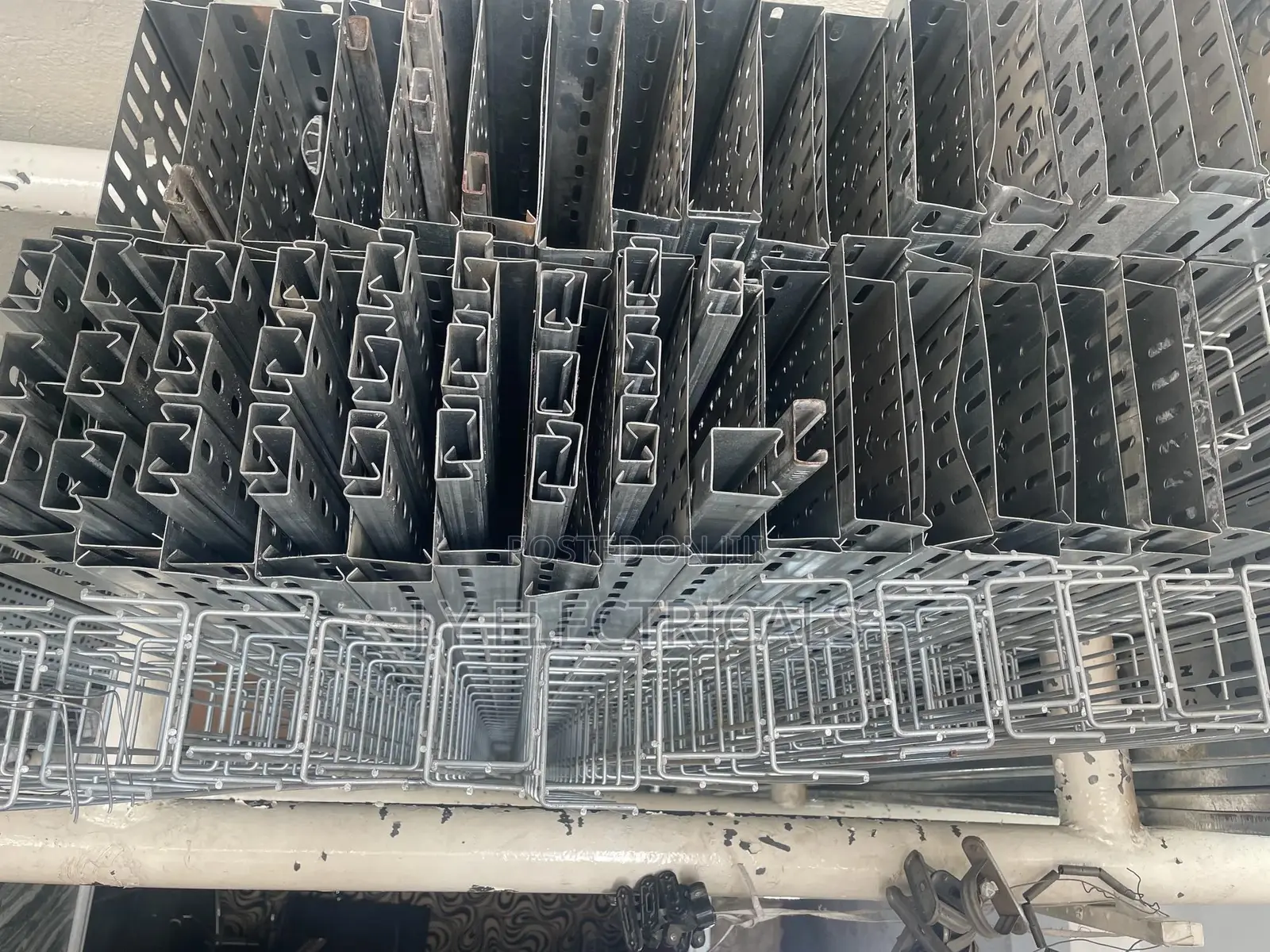 Cable Tray, Ladder Mesh. Amoured Cables,Copper Strip