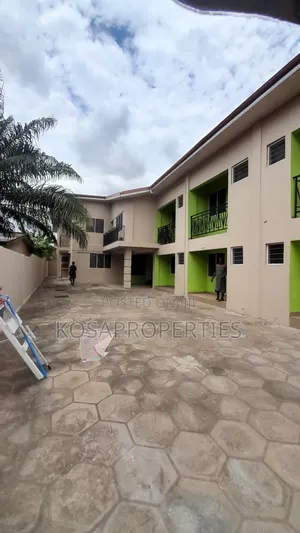 20bdrm House in Hacho Ecomoc, ECOMOG for sale