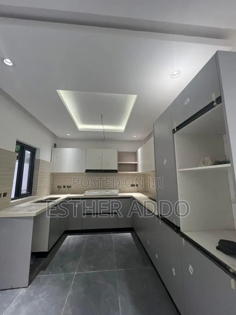 3bdrm Duplex in Ashaley Botwe for rent