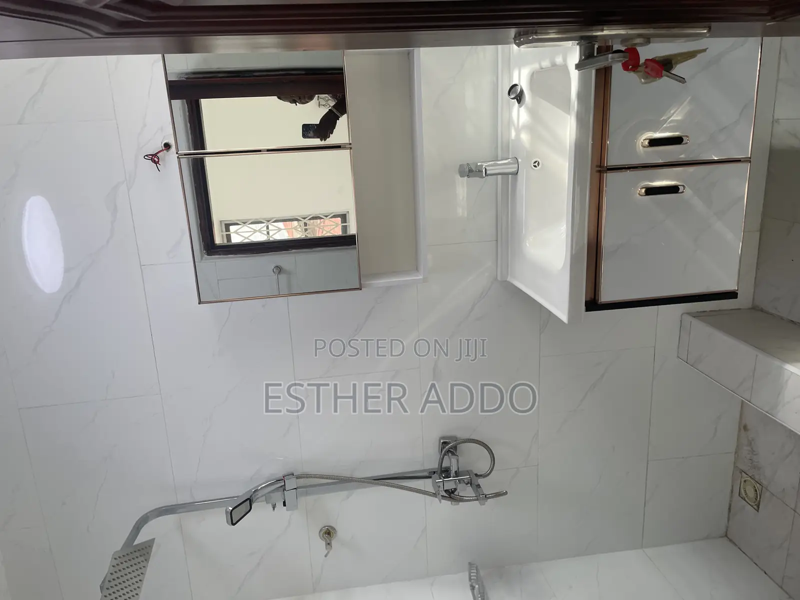 3bdrm Apartment in Adjiriganor for rent