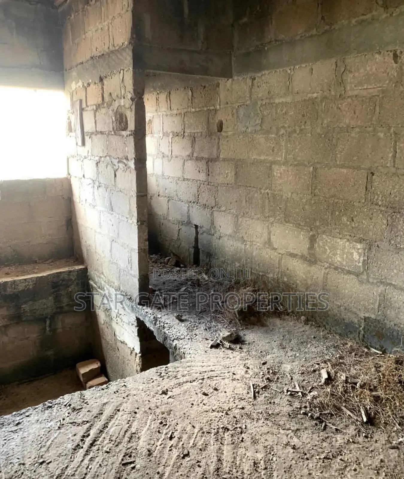 8bdrm House in Atimatim, Kumasi Metropolitan for sale